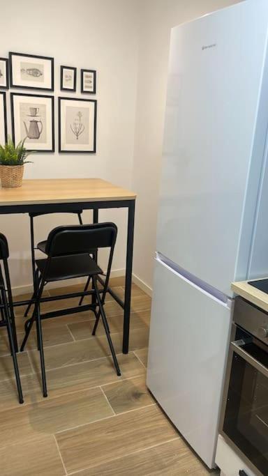 NUEVO Céntrico apartamento a 3 minutos del AVE Lleida Extérieur photo